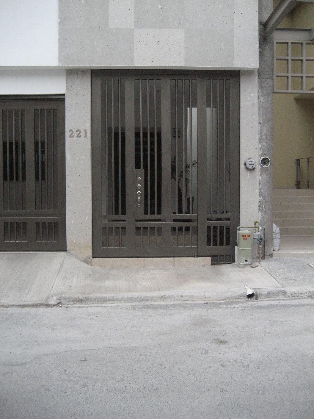 Puerta Modelo 304